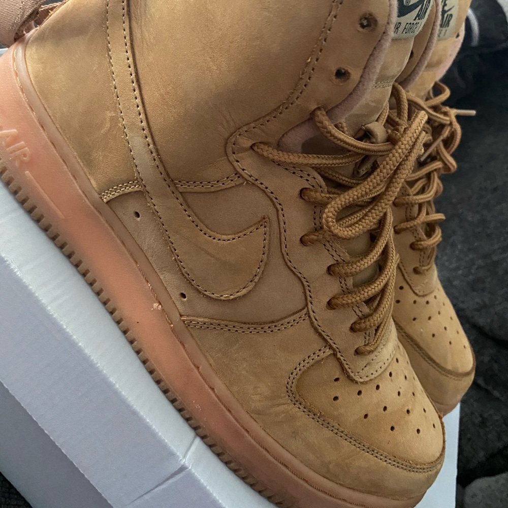 Air Force 1 High LV8
